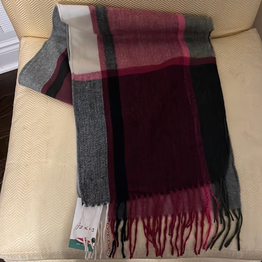 NWT Joules scarf